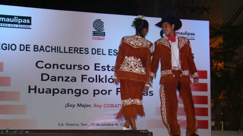 CONCURSO DE DANZA FOLKLORICA Y HUAPANGO POR PAREJA