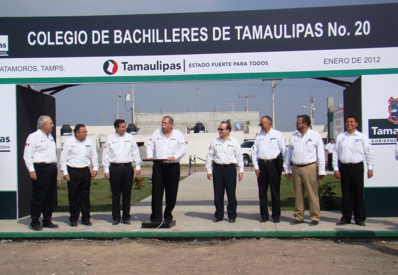 EL ING. EGIDIO TORRE CANTÚ INAUGURA EL PLANTEL 20 EN MATAMOROS