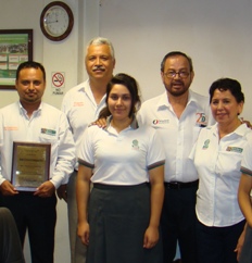 MAESTRO Y ALUMNOS DEL PLANTEL 13 CUAUHTÉMOC OBTIENEN PREMIO AL PROYECTO “SUSTENTABILIDAD EN ACCIÓN”