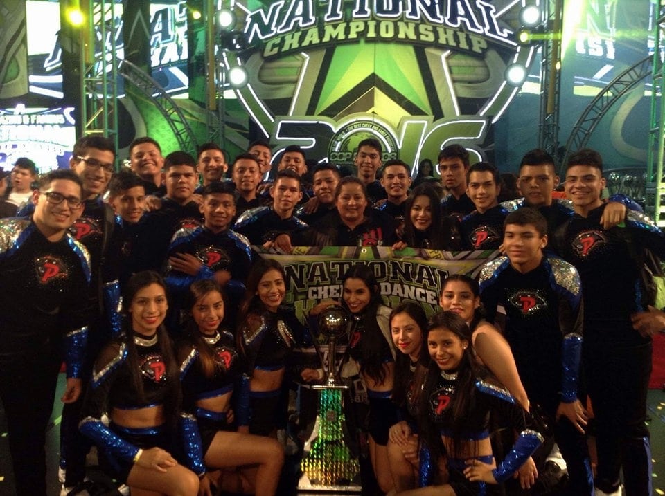 Destacan grupos de animación y porristas del COBAT en concursos nacionales