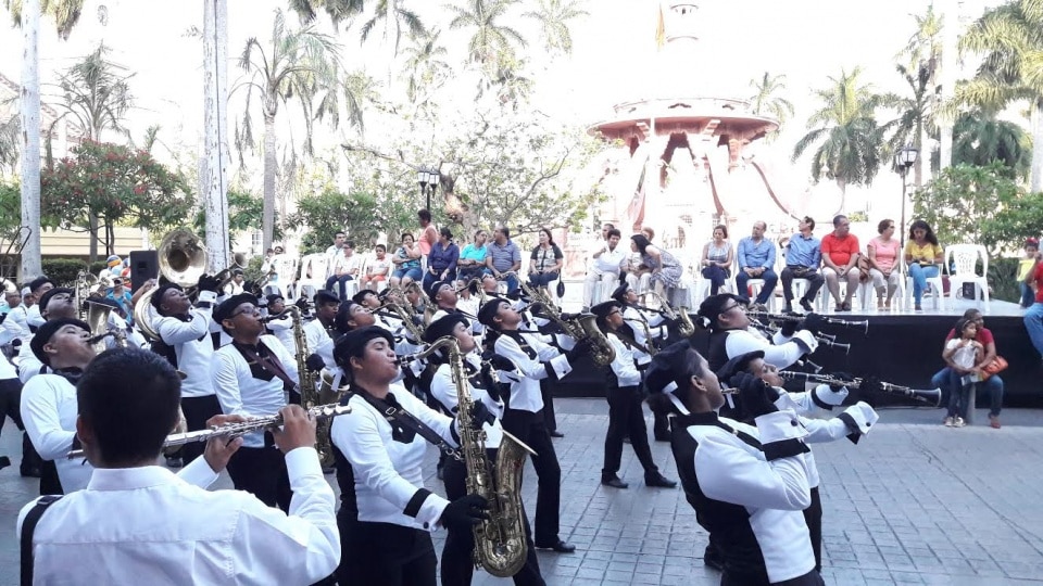 Destacada participación de Bandas de Marcha del COBAT.