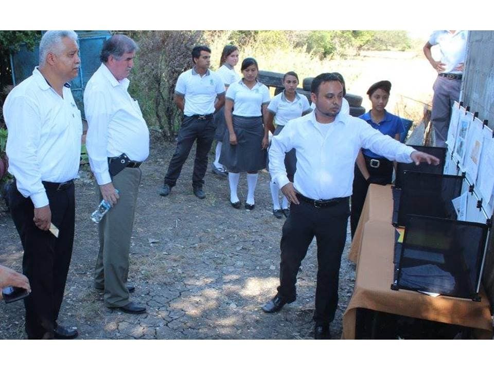 Obtiene Maestro del Plantel 13 Cuauhtémoc Premio Nacional al Mérito Ecológico 2017