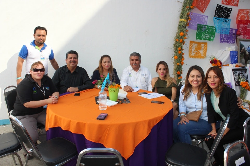 Se lleva a cabo la elaboración de Altar de Muertos en la Administración Central del COBAT