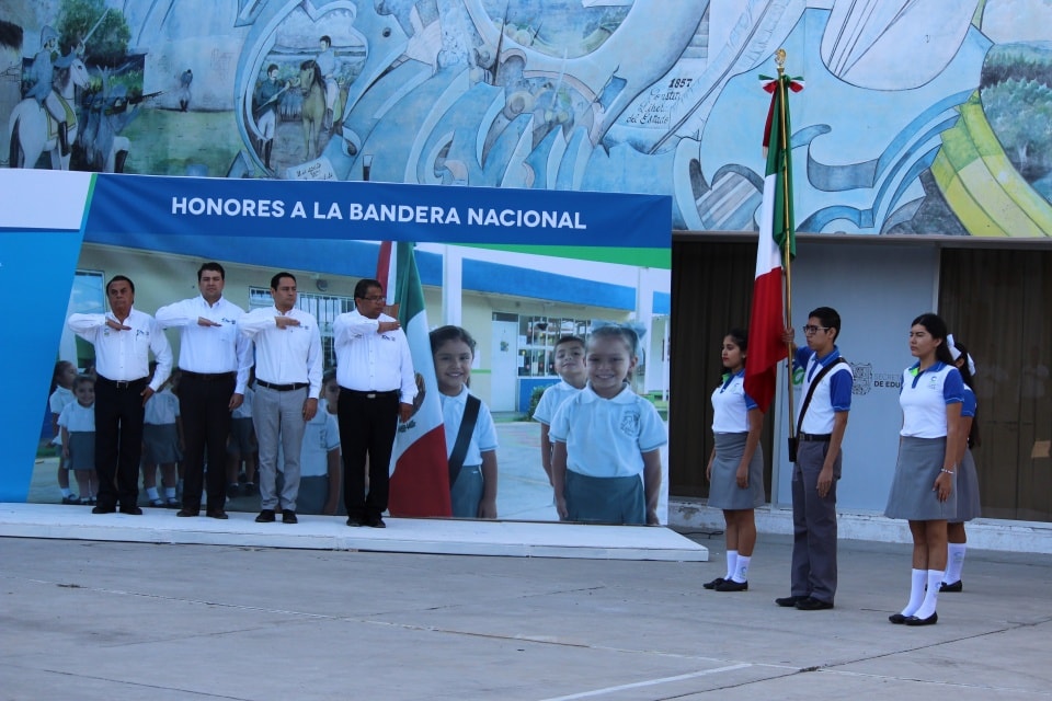 COBAT PARTICIPA EN HONORES A LA BANDERA EN LA SECRETARIA DE EDUCACION EN TAMAULIPAS