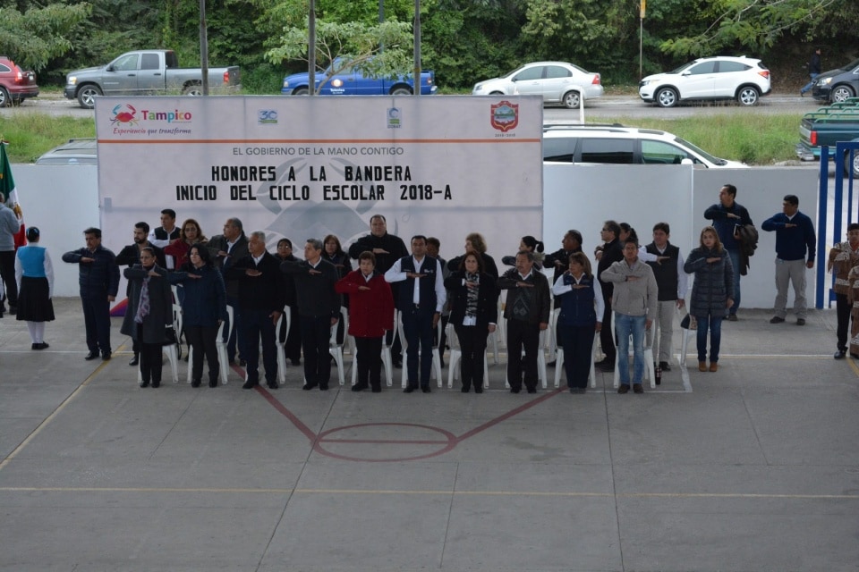 SE LLEVÓ A CABO EVENTO CÍVICO CON MOTIVO DEL INICIO AL SEMESTRE 2018-A EN TAMPICO