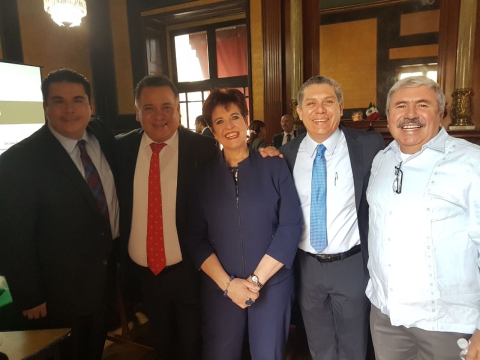 ASISTE DIRECTOR GENERAL Y SUBDIRECTORA ADMINISTRATIVA DEL COBAT A ENCUENTRO DE TRABAJO EN LA CIUDAD DE MÉXICO