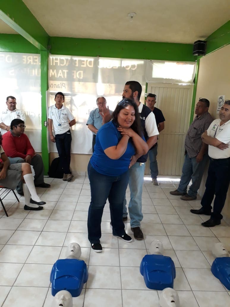 IMPARTEN CONFERENCIA DE PRIMEROS AUXILIOS EN COBAT 11 MIER.