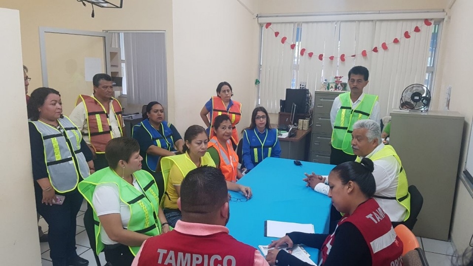 REALIZAN SIMULACRO DE INCENDIO EN COBAT 04 TAMPICO