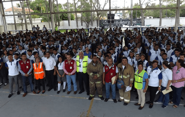 REALIZA COBAT EN SUS CENTROS EDUCATIVOS, SIMULACROS DE EVACUACIÓN