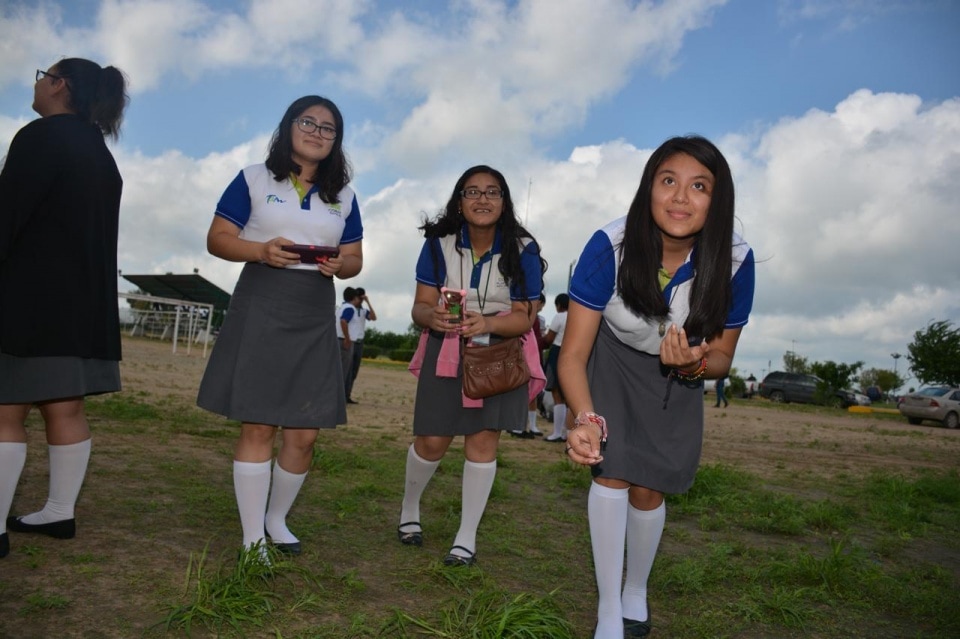 ALUMNOS DE COBAT 01 NUEVO LAREDO, PARTICIPAN EN PROGRAMA NACIONAL DE REFORESTACIÓN