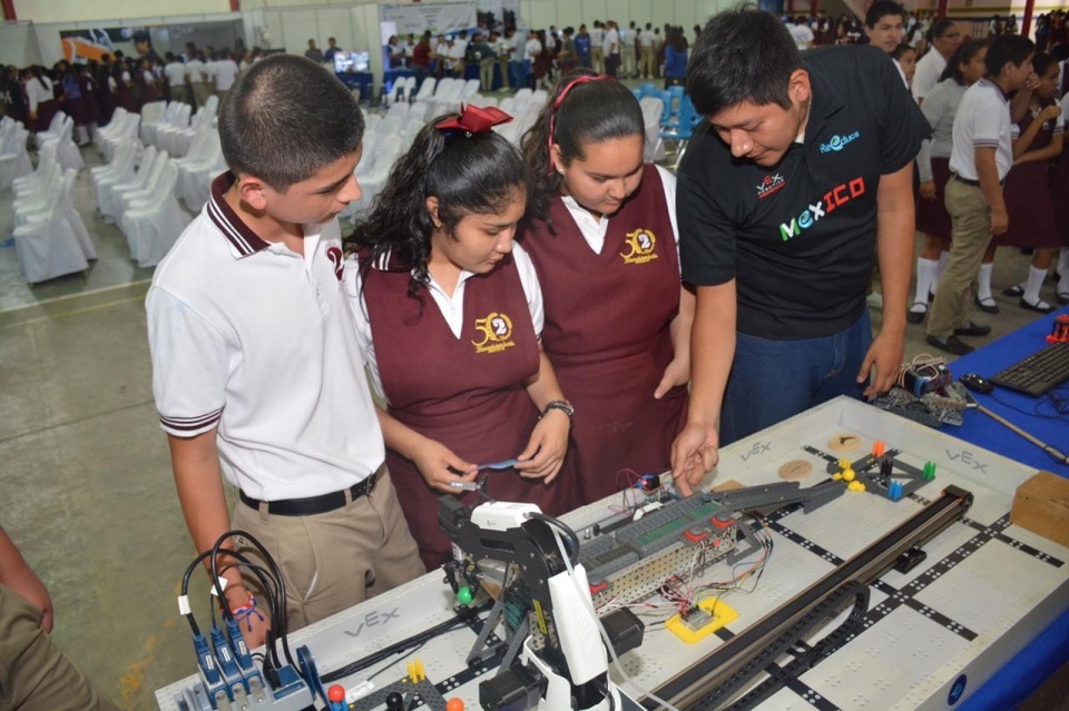 INICIAN FERIAS DE LA TECONOLOGIA DE COBAT EN MATAMOROS