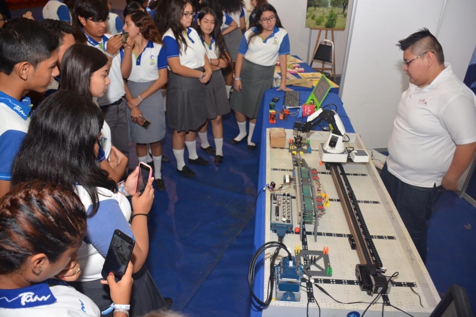 CONTINÚAN LAS FERIAS DE LA TECNOLOGÍA DE COBAT EN REYNOSA
