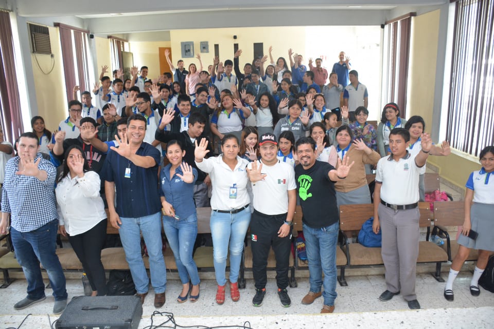 Se lleva a cabo Conferencia Motivacional "Historia de Éxitos" en Plantel 05 Victoria
