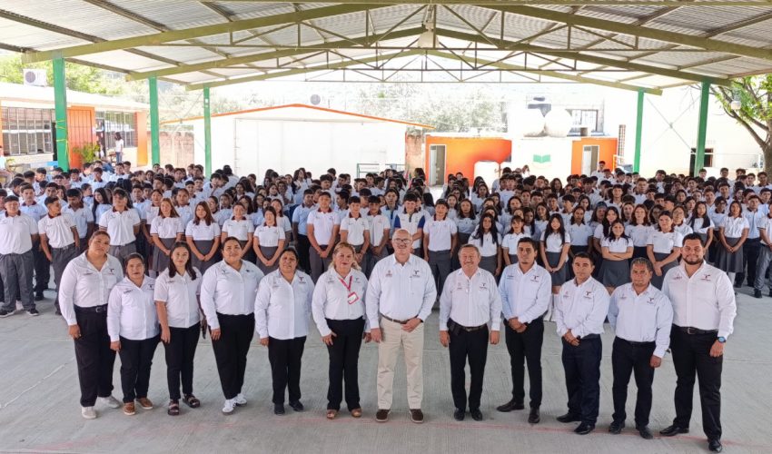 PRESIDE DIRECTOR GENERAL ARRANQUE DEL CICLO ESCOLAR 2024B – 2025A EN TULA